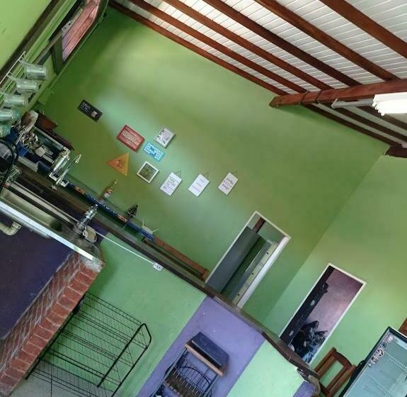 Girassol Hostel By Katita