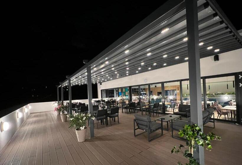 Отель Boutique Aquarel