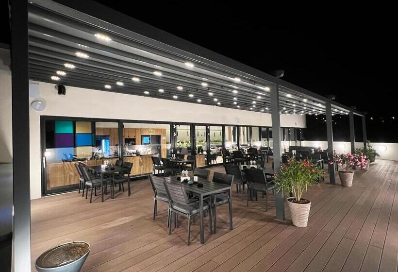 酒店 Boutique Aquarel