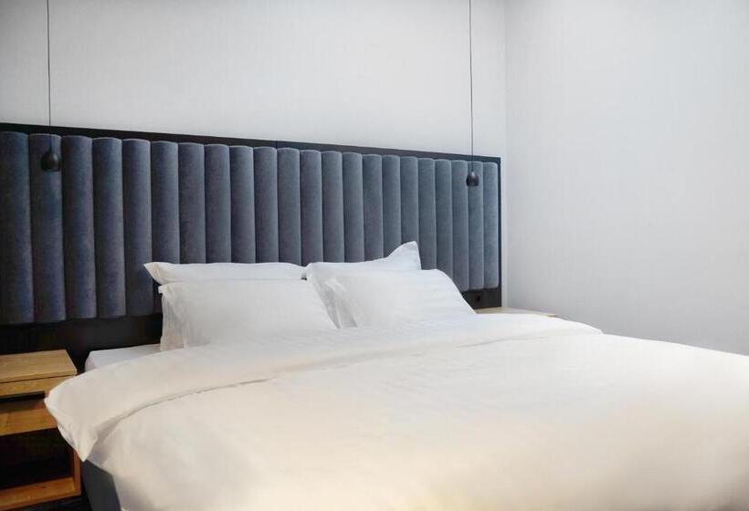 Отель Boutique Aquarel