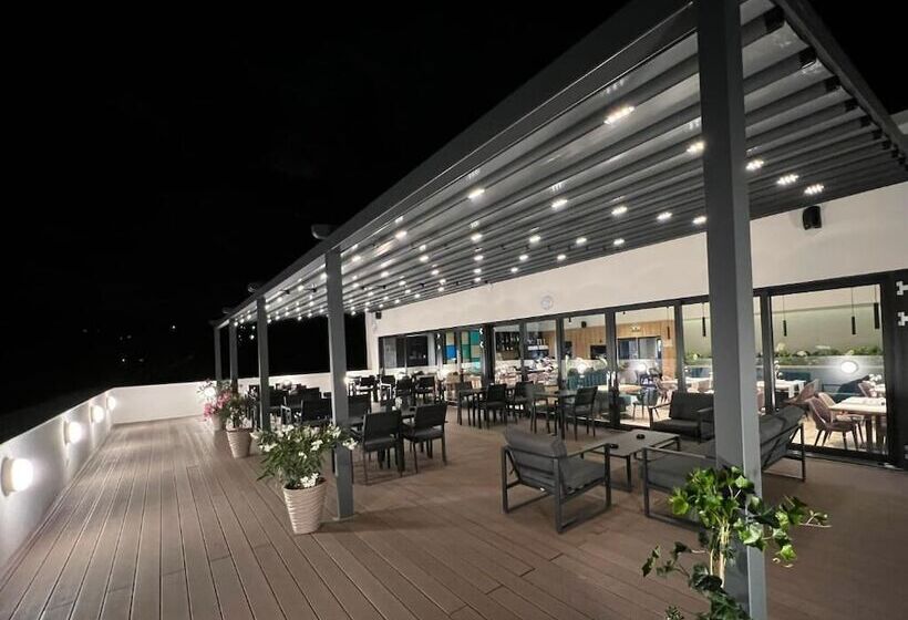 Отель Boutique Aquarel