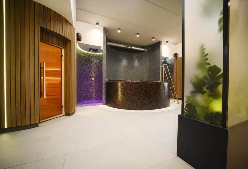 Отель Boutique Aquarel