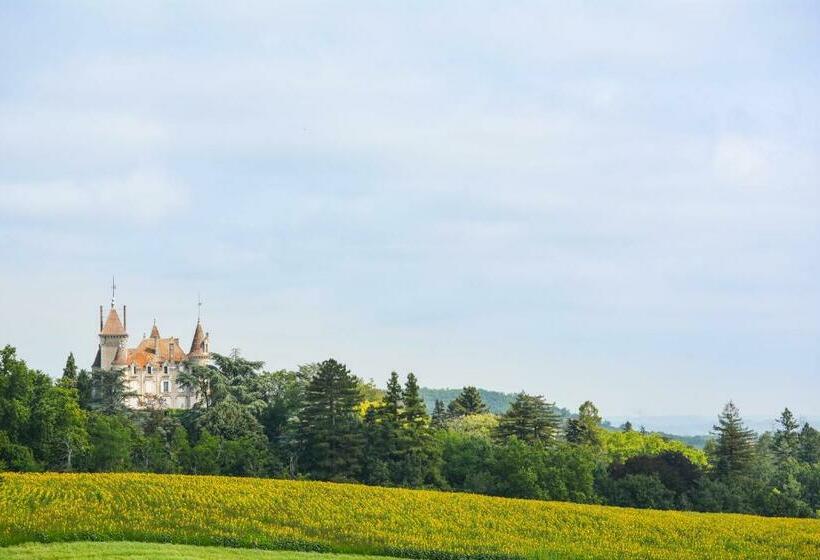 Отель Château De Cadrès