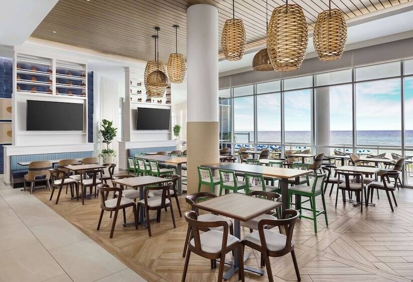 فندق Hyatt Place Panama City Beach   Beachfront