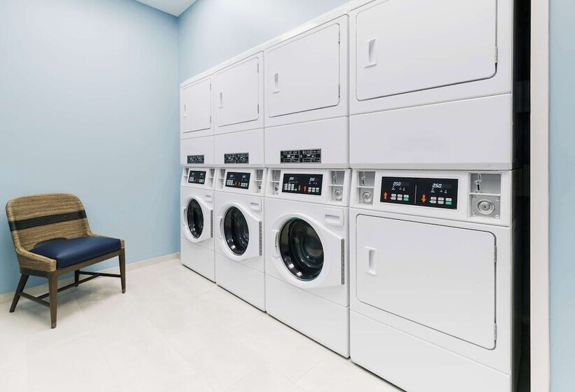 فندق Hyatt Place Panama City Beach   Beachfront