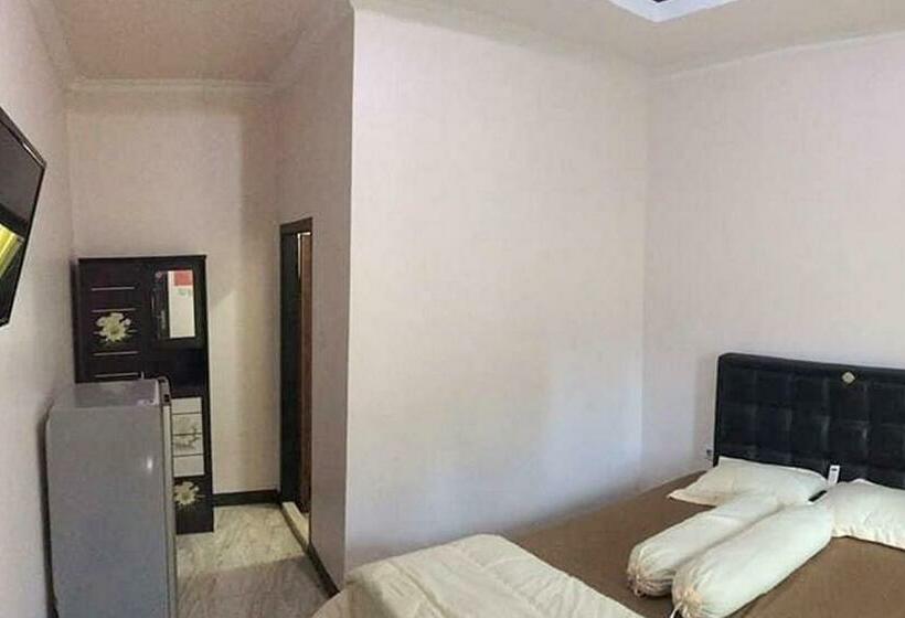 호텔 Marthine Residence Syariah Redpartner