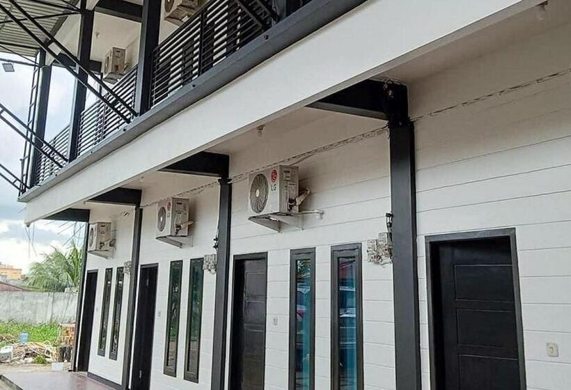 هتل Marthine Residence Syariah Redpartner