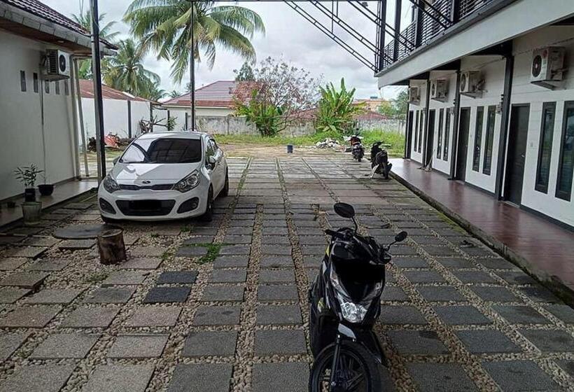 호텔 Marthine Residence Syariah Redpartner