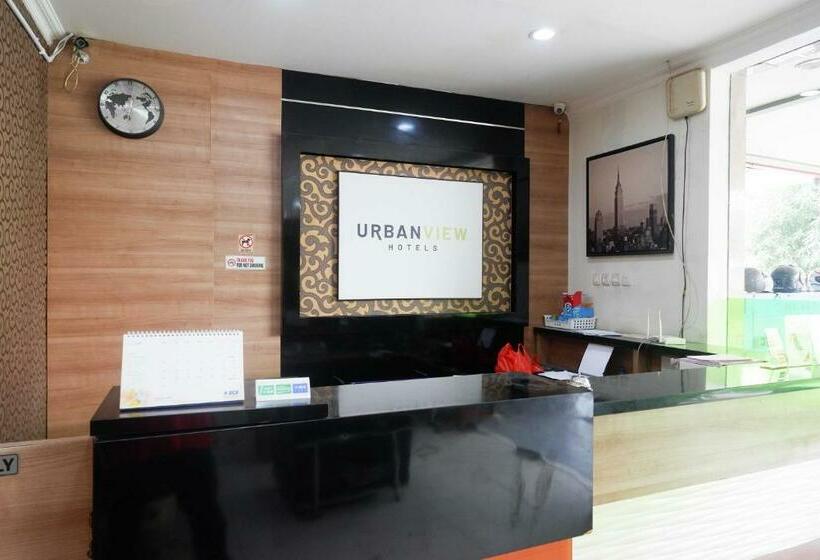 Urbanview Hotel Capital Makassar