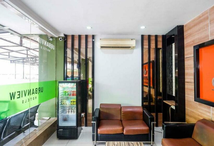 Urbanview Hotel Capital Makassar