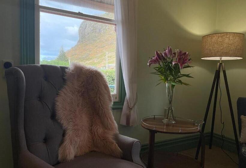 Пансион Hanlon Guest House