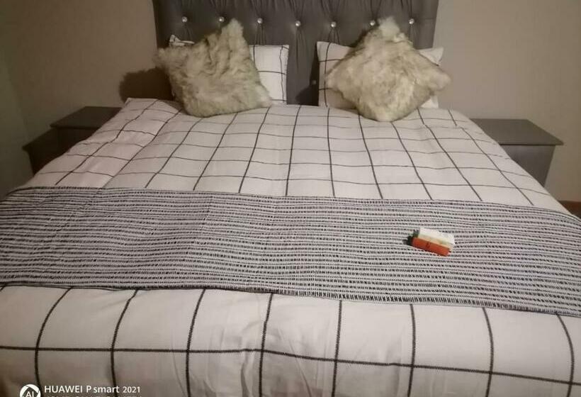 ペンション Ingwenya Guesthouse