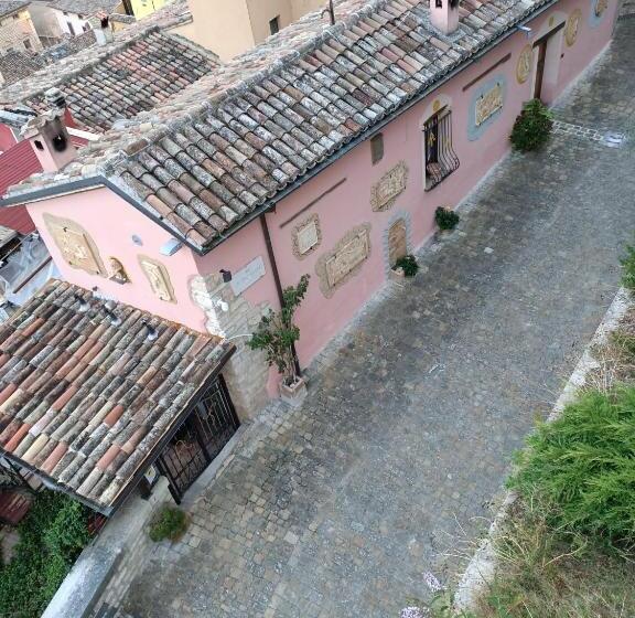 ペンション La Corte Alta