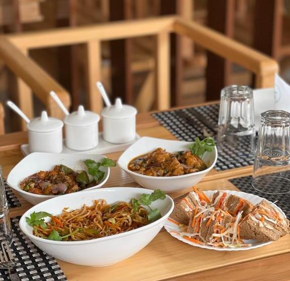 渡假胜地 The Country House