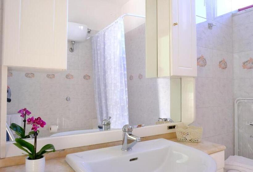 A Casa Di Chiara Bed And Breakfast