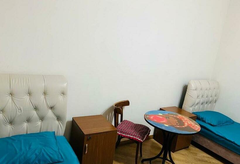 Arevahostel&apartment