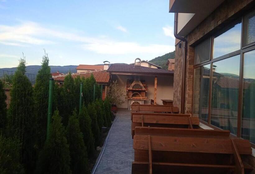 ホテル семеен хотел при вергил