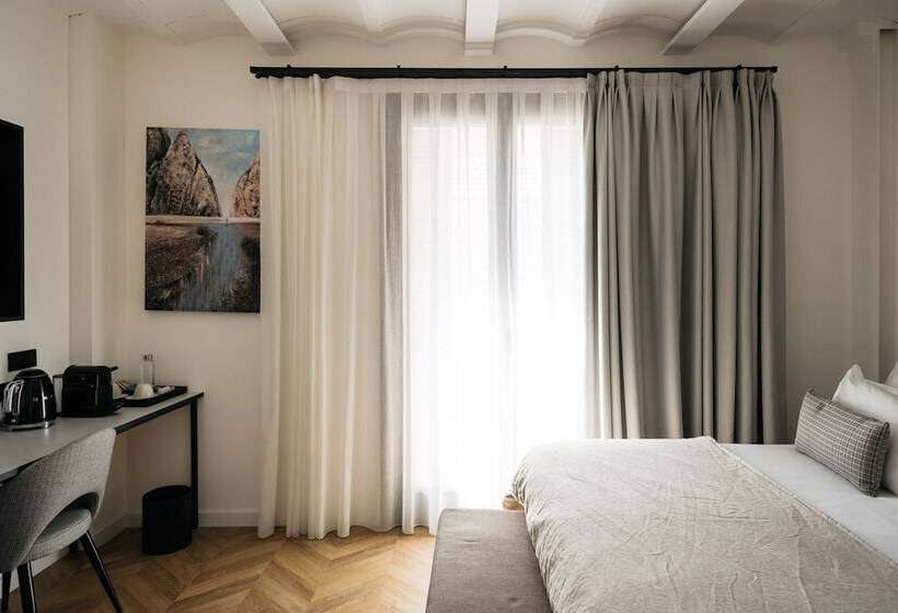 Boutique Hotel Petit Montisión