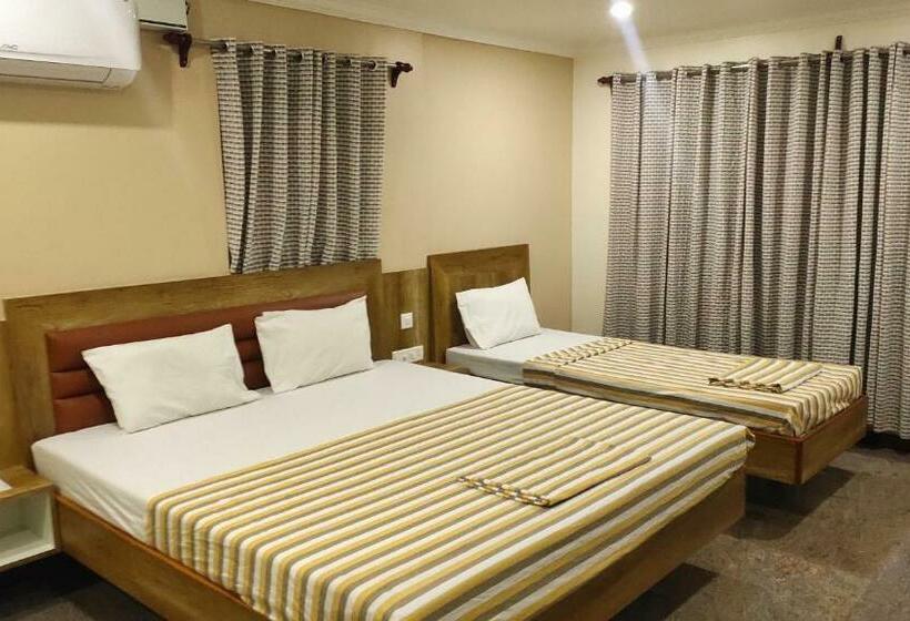 בית מלון כפרי Grand Stay