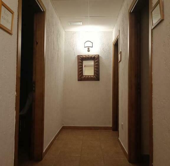 Отель Hostal Decerca Prádena