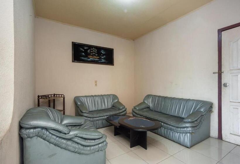 בית מלון כפרי Reddoorz @ Jalan Jendral Sudirman Jambi 2