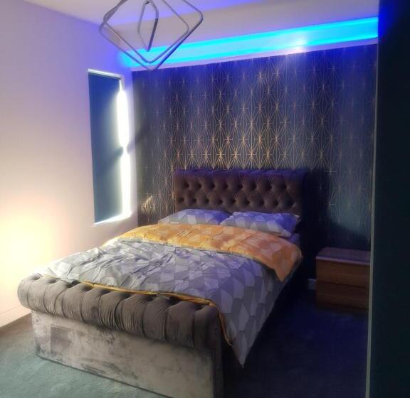 ペンション Highfields Living   All Rooms Ensuite  Free Wifi  Free Local Parking