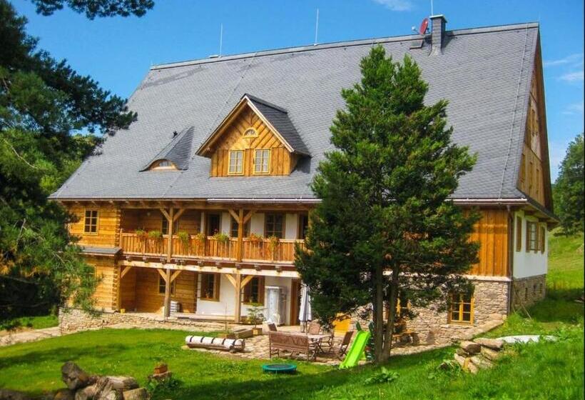 פנסיון Samota U Hadince