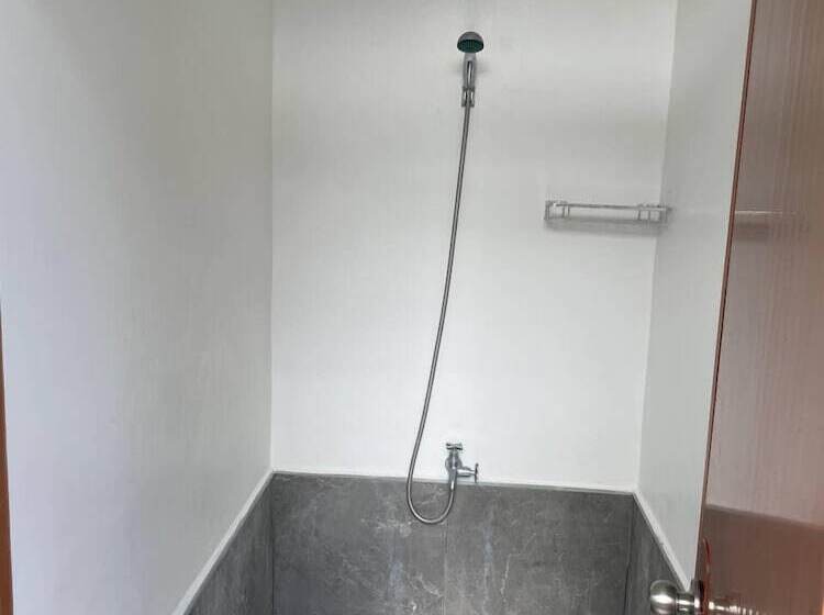 Red Picnic Hostel Panglao