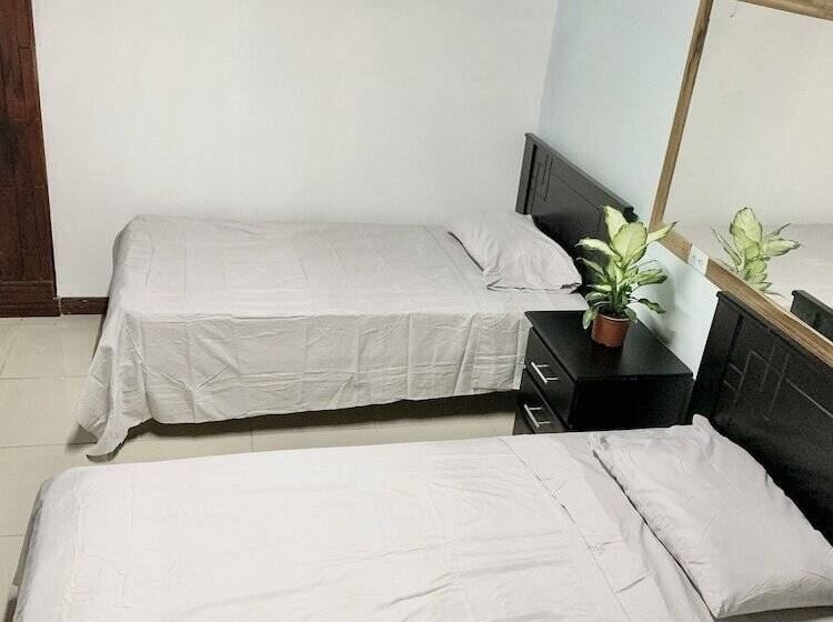 فندق صغير Global House Costa Rica Backpackers