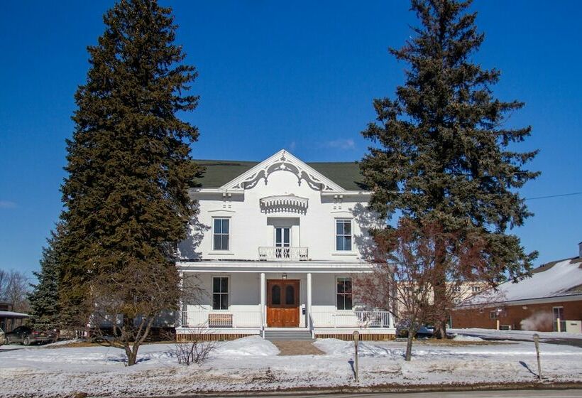 Отель Pert House