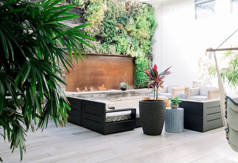 ホテル Scp Seven4one