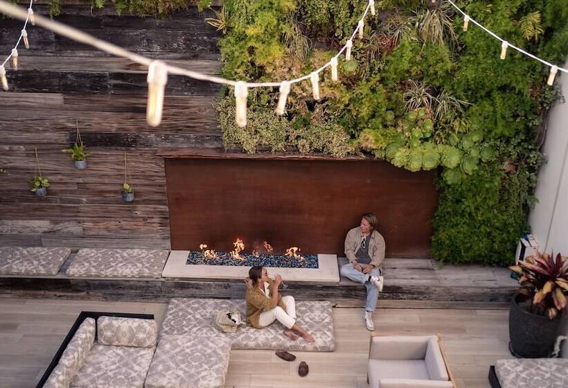 ホテル Scp Seven4one