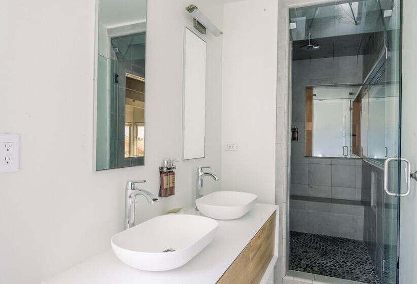 ホテル Scp Seven4one