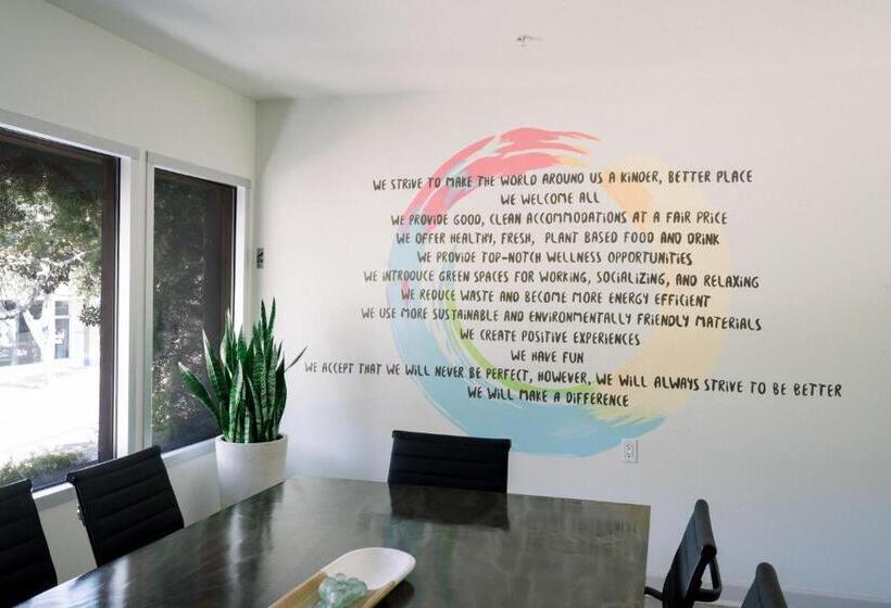 ホテル Scp Seven4one