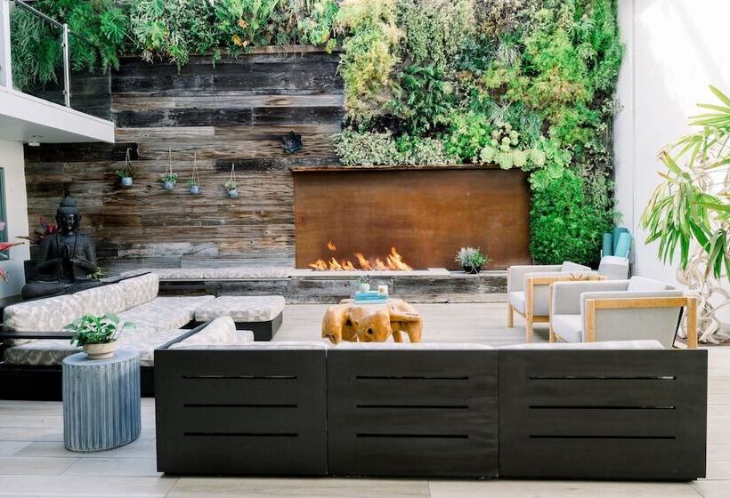 ホテル Scp Seven4one