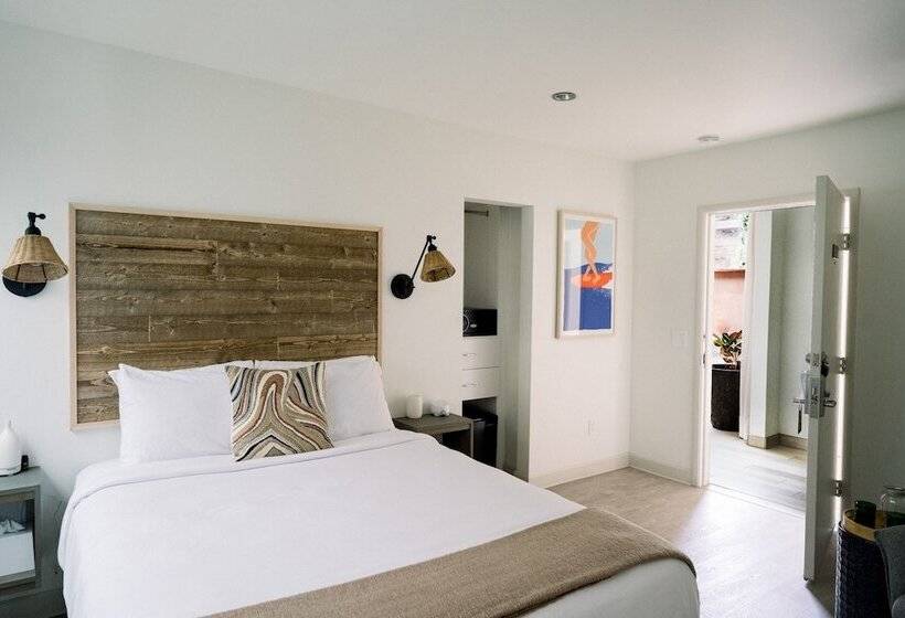 ホテル Scp Seven4one