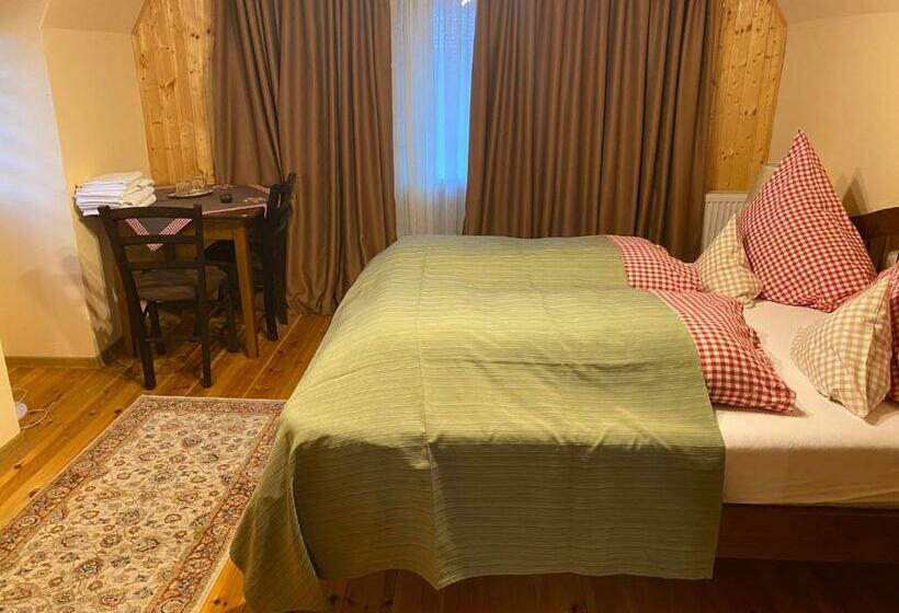 膳宿费 Vila Hubertus