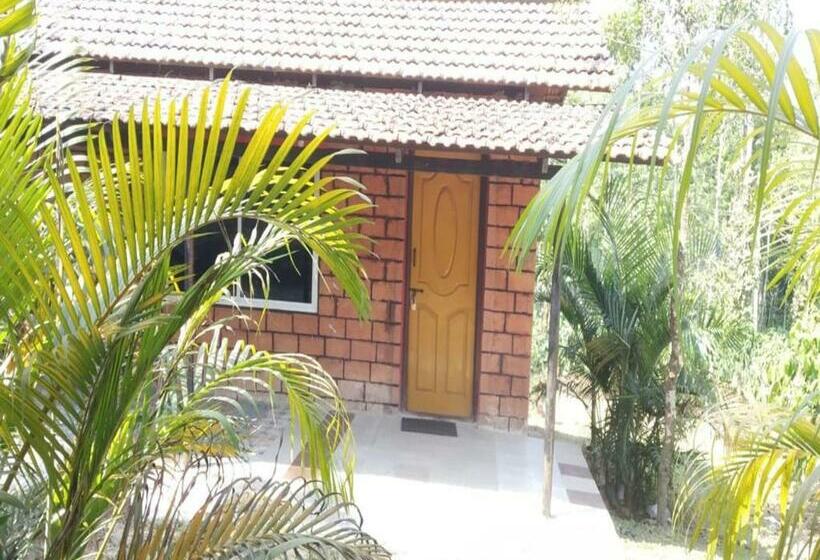 אתר נופש Staymaker Veera S Homestay