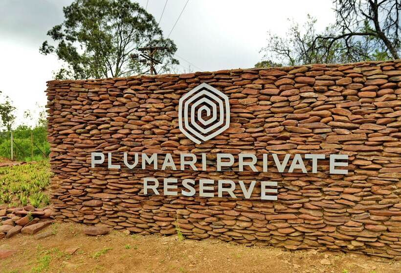 African Hills Safari Lodge & Spa