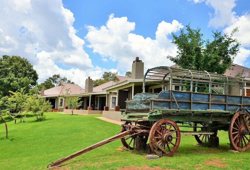 African Hills Safari Lodge & Spa