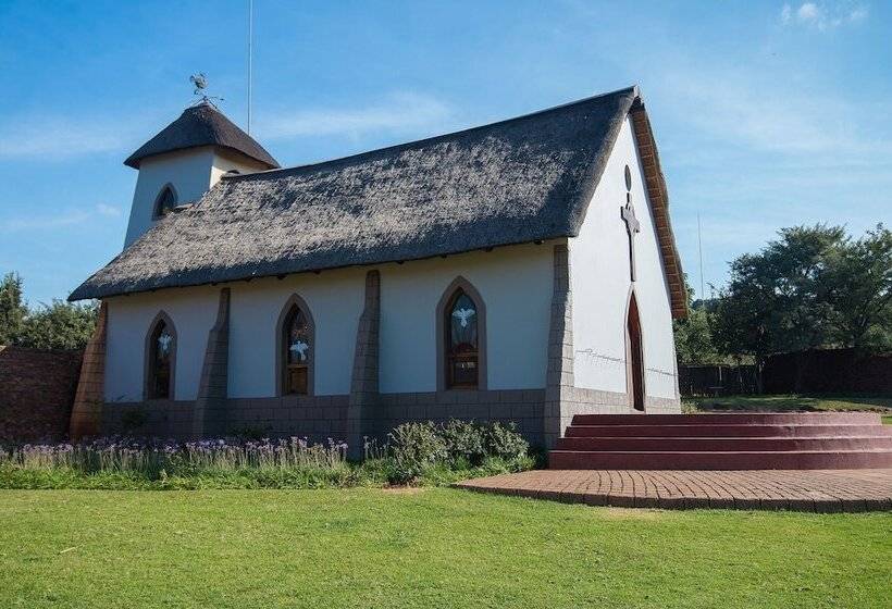 African Hills Safari Lodge & Spa