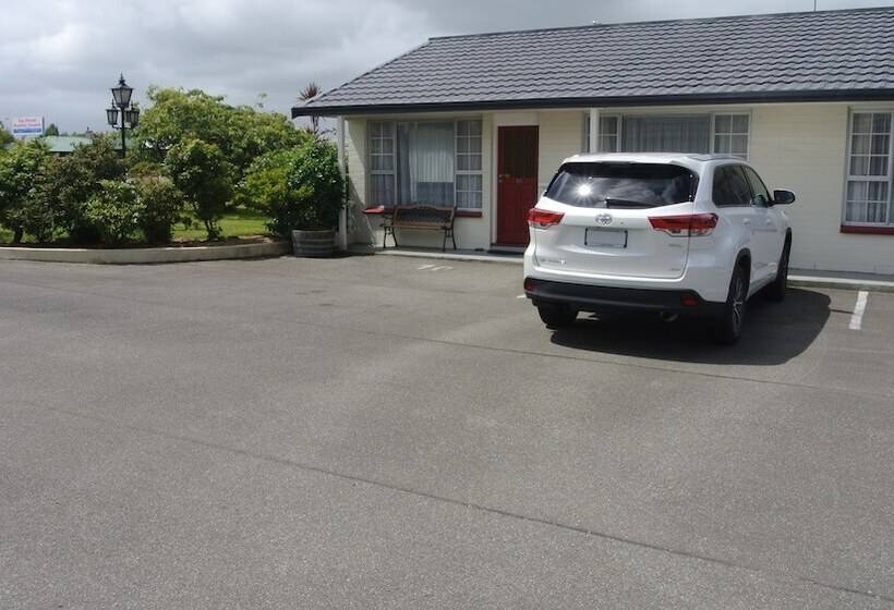 Мотель Colonial On Tay