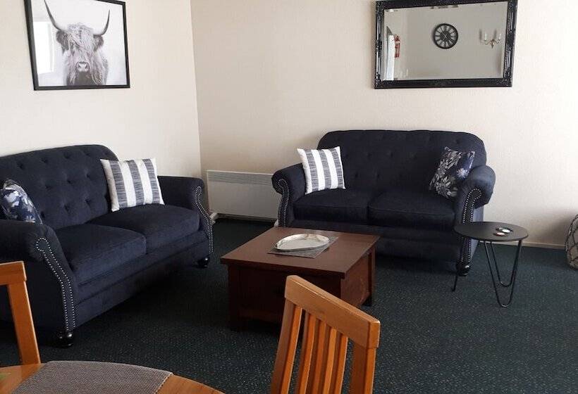 Мотель Colonial On Tay