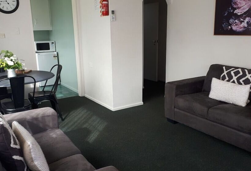 Мотель Colonial On Tay