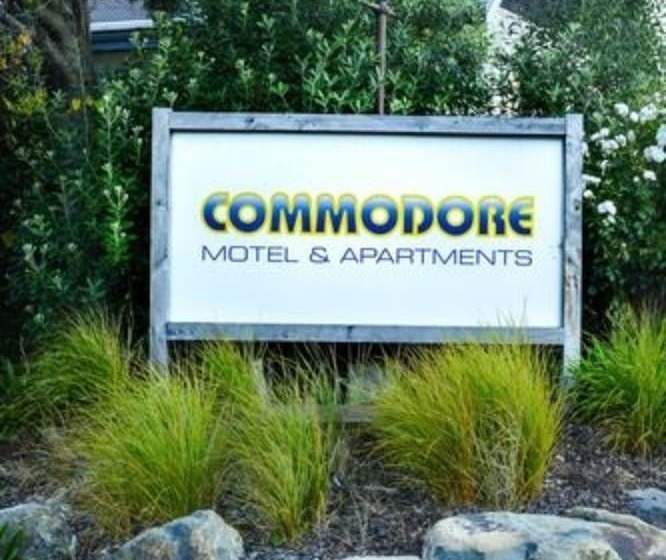 Commodore Motel
