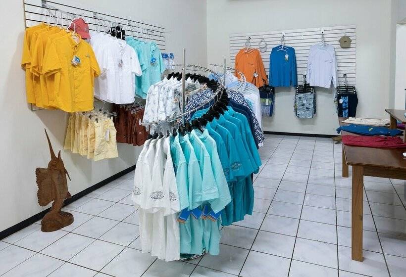 Crocodile Bay Resort