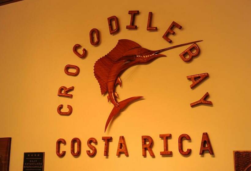 Crocodile Bay Resort