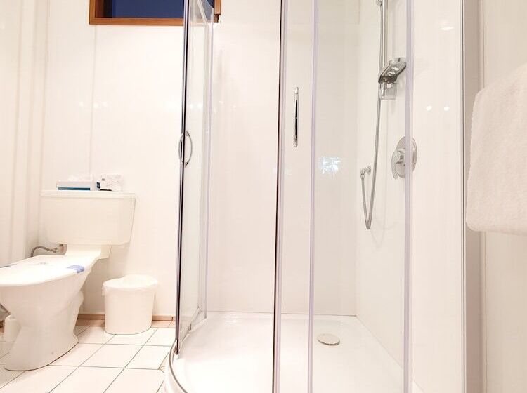 Fitzherbert Castle Motel