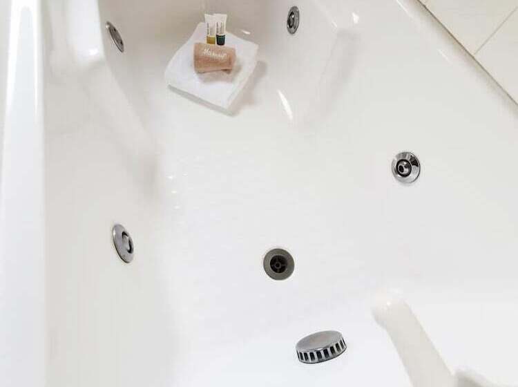 Fitzherbert Castle Motel