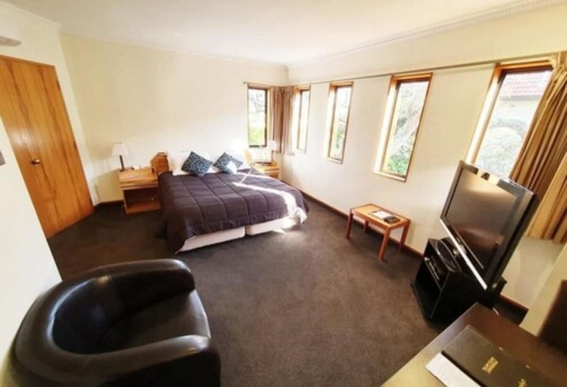 Fitzherbert Castle Motel